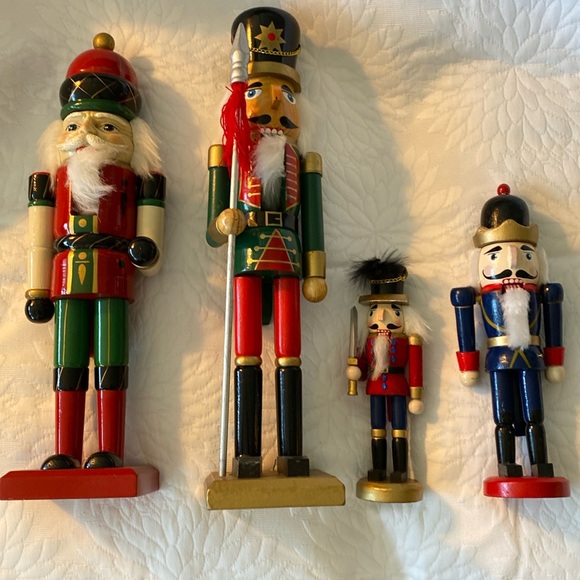 Accents | 4 Wooden Nutcrackers 15 14 9 7 | Poshmark